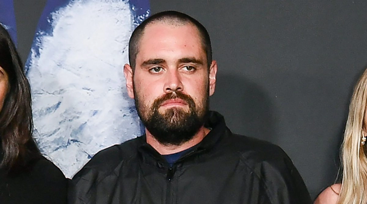 Nick son of Rob Reiner destroyed his parentshouse years before his tragic death