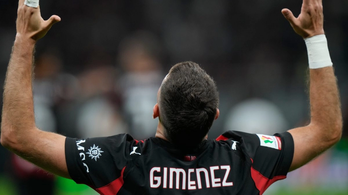 Santiago Gimnez and the promise he made after the ankle operation