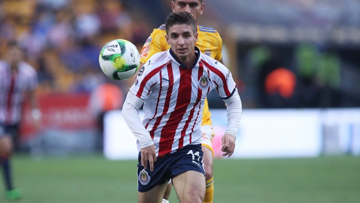 Isac Brizuela put end a decade with Chivas