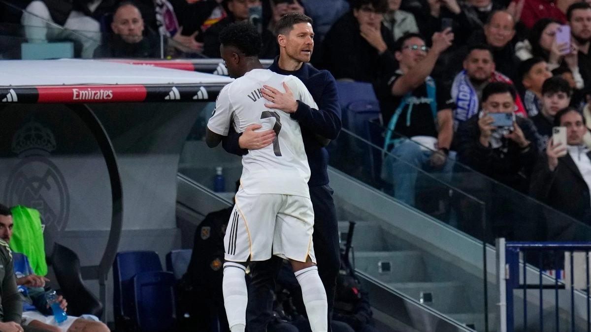 Vincius Junior in the eye of the hurricane by whist at the Bernabu