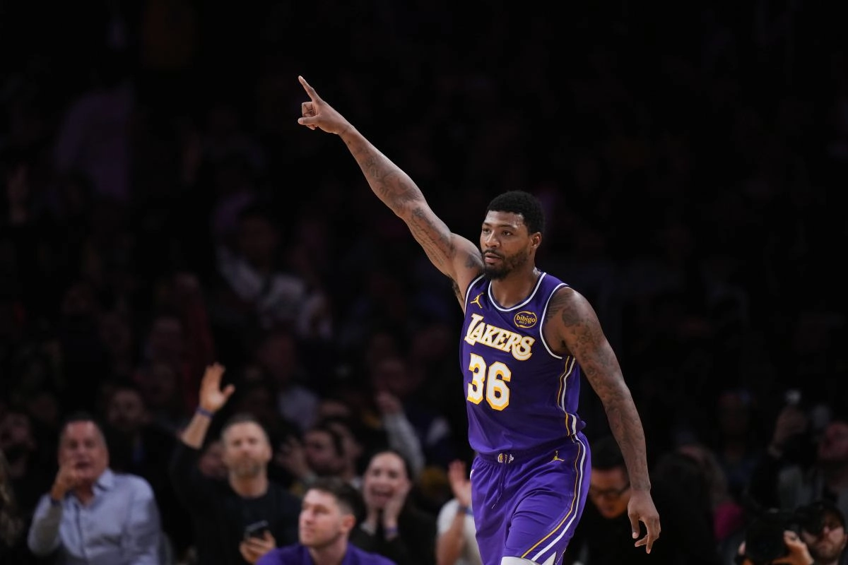 Marcus Smart Lakers base punished with fine