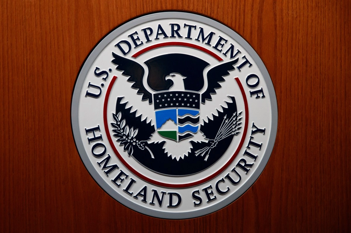 DHS will offer up to 3000 for immigrants to selfdeport during Christmas