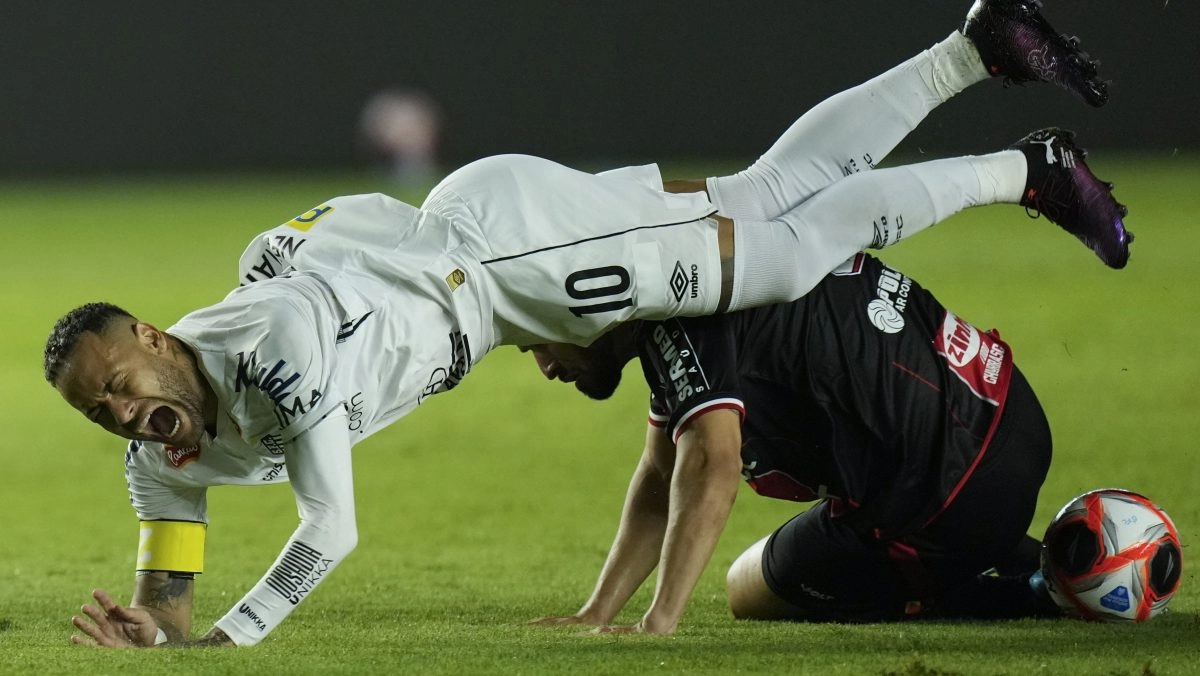 Neymar has successful operation on his knee and has his sights on the 2026 World Cup