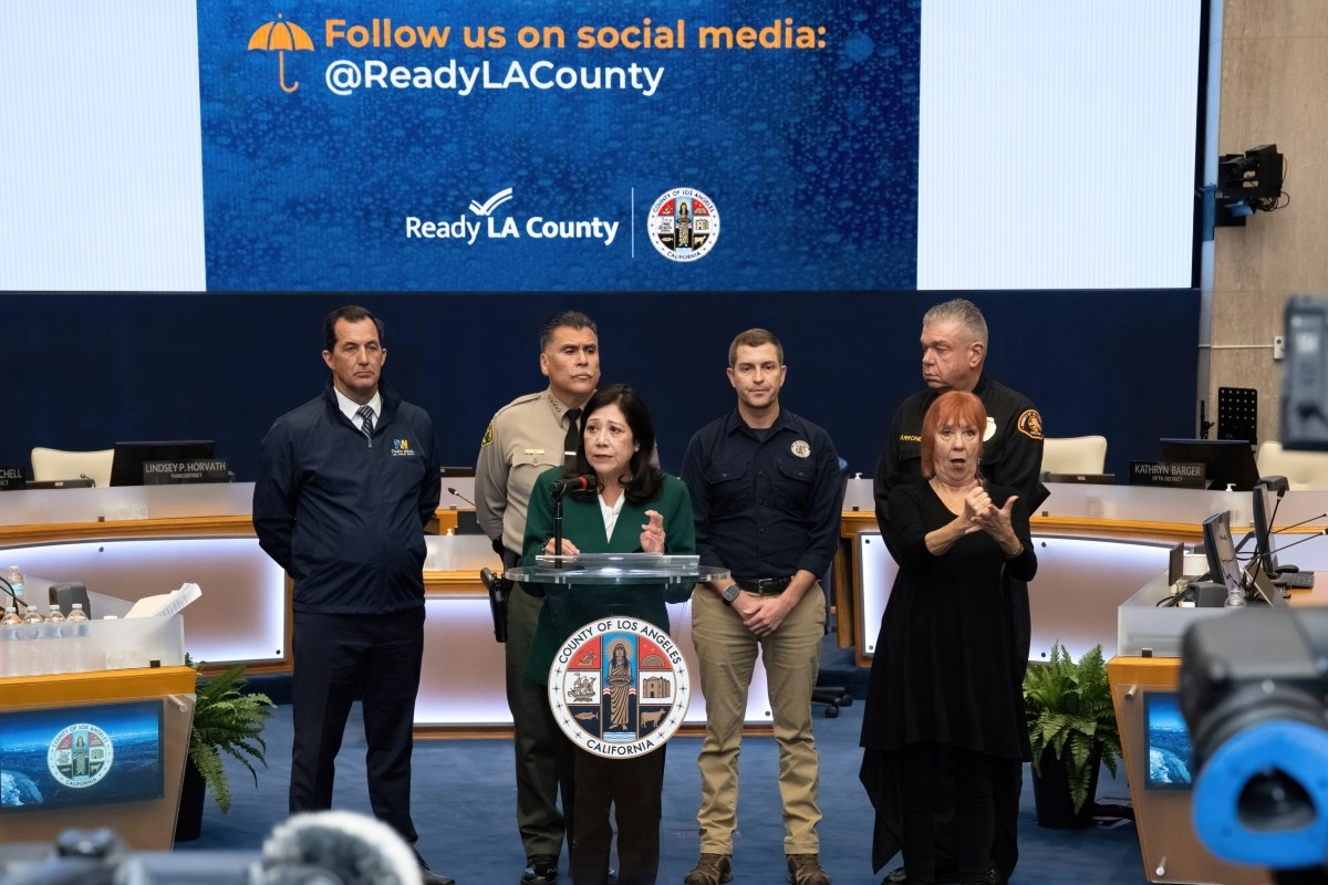 They call to prepare and stay alert for the coming storm