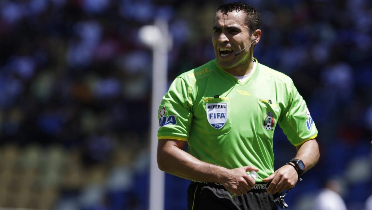 Marco Chiqui Drcula Rodrguez faces arrest order for alleged family violence