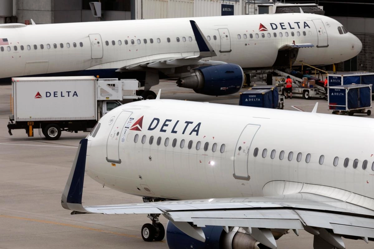 Virginia family sues Delta and KLM airlines after being bitten by bedbugs during flight