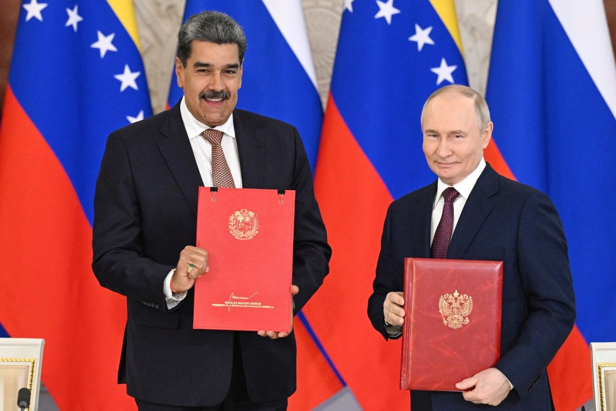 Vladimir Putin sends letter to Nicols Maduro and reaffirms alliance in the face of pressure from the US