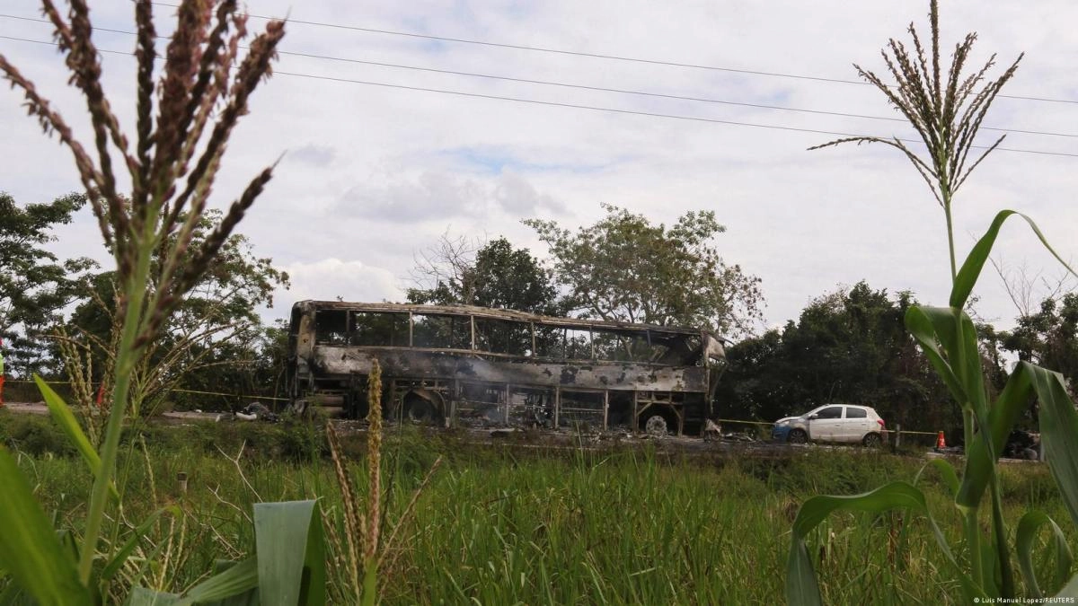 Ocho muertos y 19 heridos por accidente de autobs en Mxico