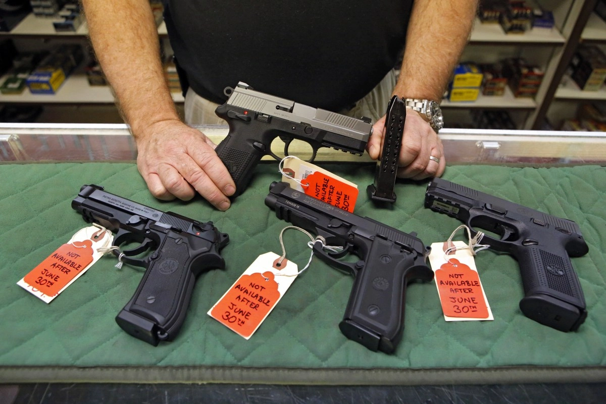 Se reducen tiroteos masivos pero muertes por armas persisten