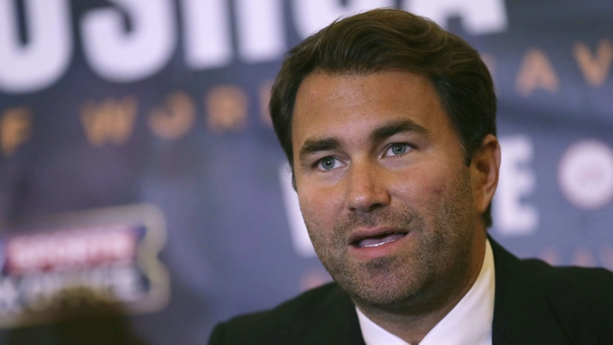 Eddie Hearn Bivol regresar en pelea mandatoria y no contra Beterbiev
