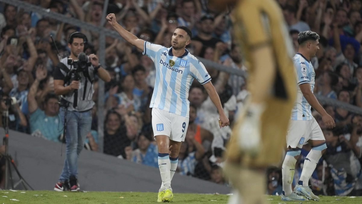 Robaron complejo de delantero del ftbol argentino y les pide por favor traer las cosas nuevamente