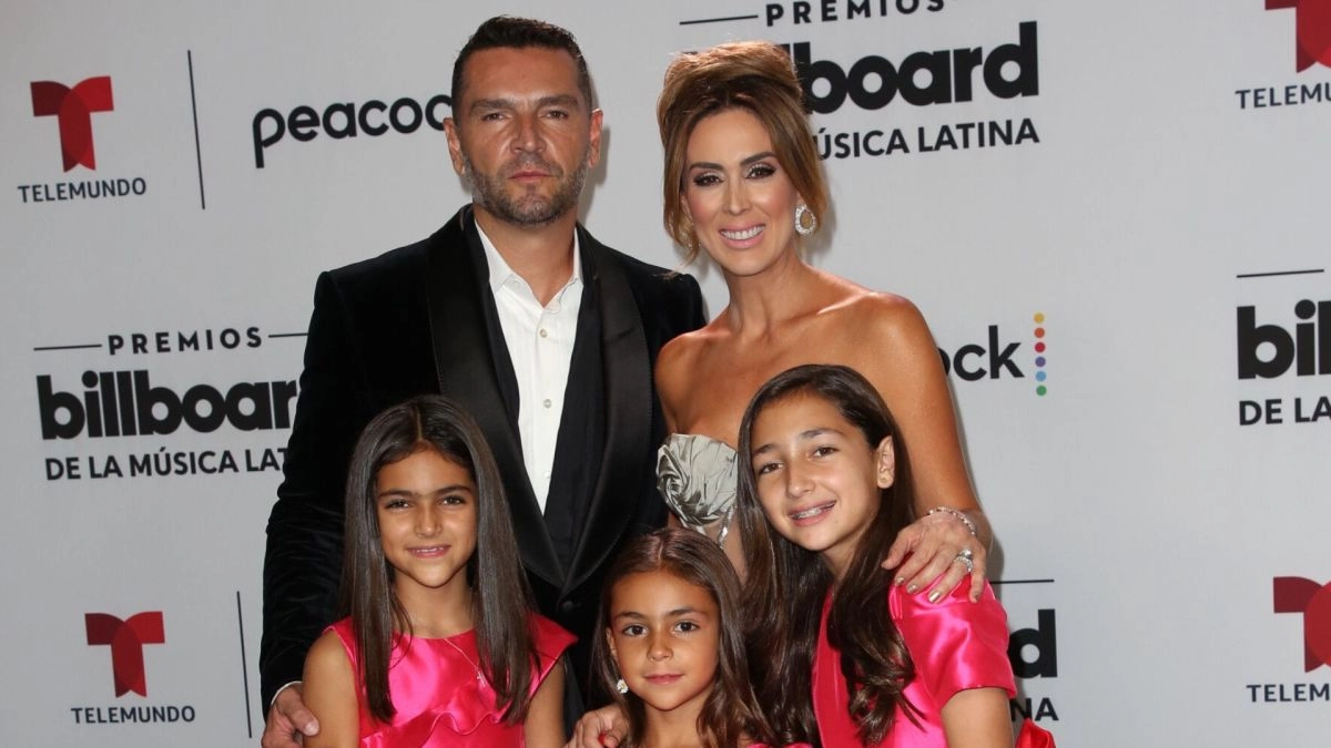 Jacky Bracamontes dio un vistazo a sus vacaciones en la nieve junto a sus hijas