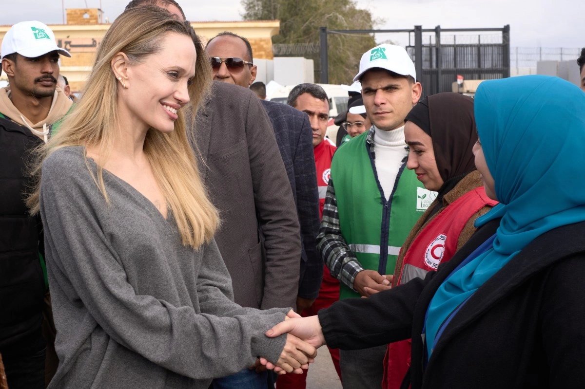Angelina Jolie evala la crisis humanitaria en la frontera de Gaza