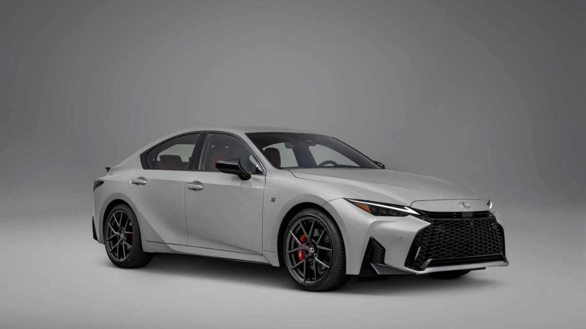 Lexus reduce la gama IS 2026 y ajusta sus precios