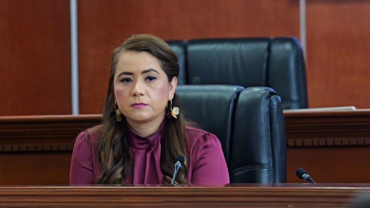 Retienen a diputada mexicana en la frontera de EEUU con casi 40000 dlares ocultos en su vehculo