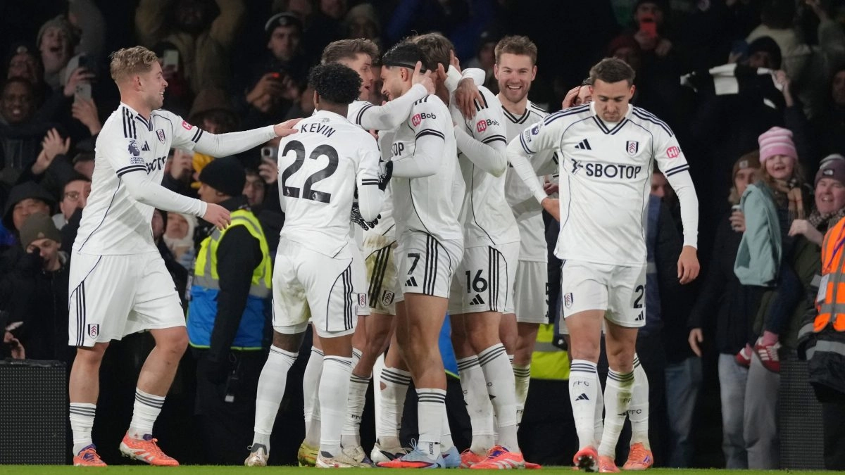 Gol de Ral Jimnez encamina el triunfo del Fulham sobre el campen del mundo Chelsea
