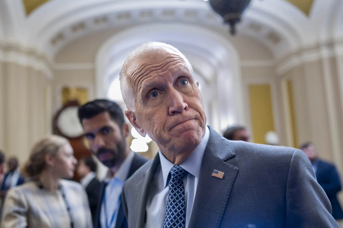 Senador republicano arremete en contra de Stephen Miller asesor principal de la Casa Blanca