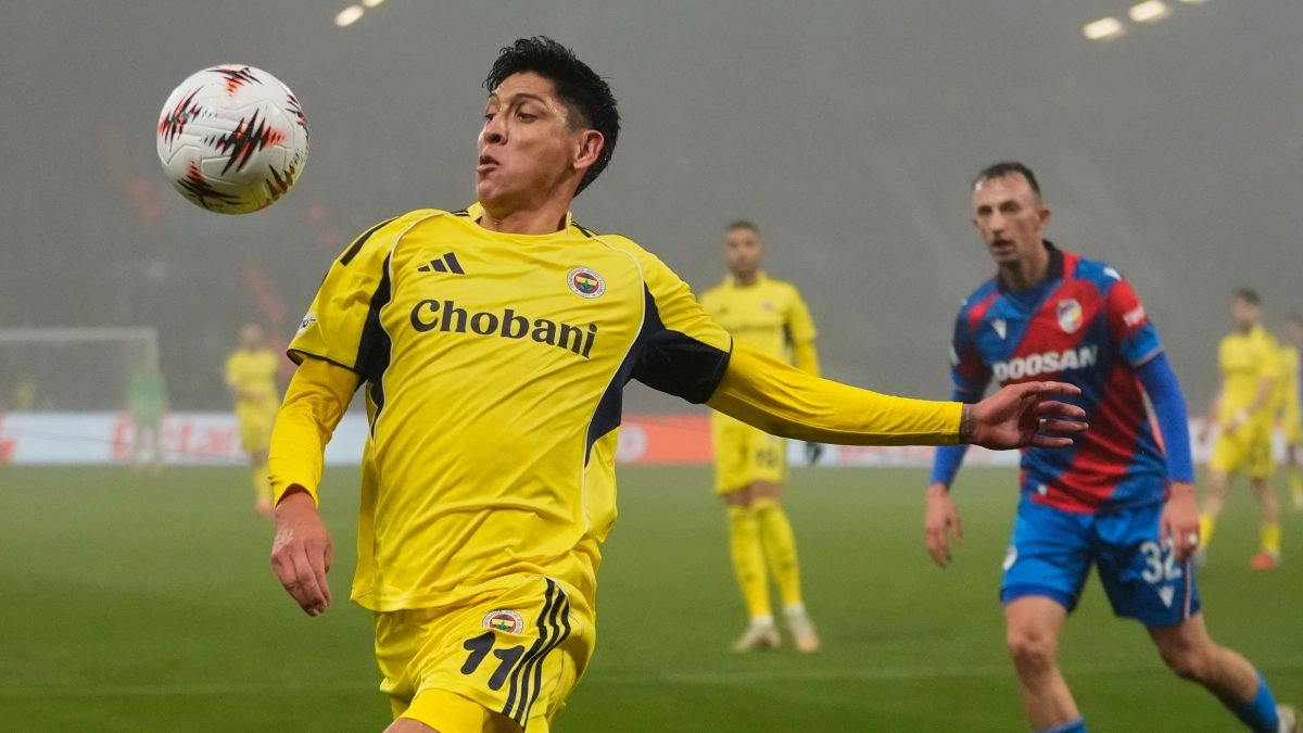 Edson lvarez se coron con el Fenerbahe pero tendra las horas contadas en Turqua
