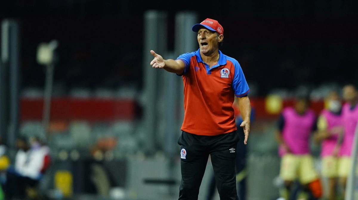 Reconocido entrenador argentino fue vctima de estafa
