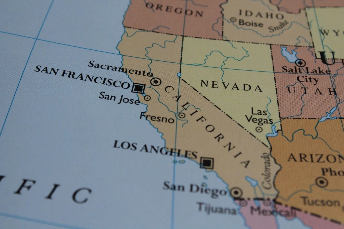 Iniciativa propone que Dinamarca compre California tras planes de Trump sobre Groenlandia