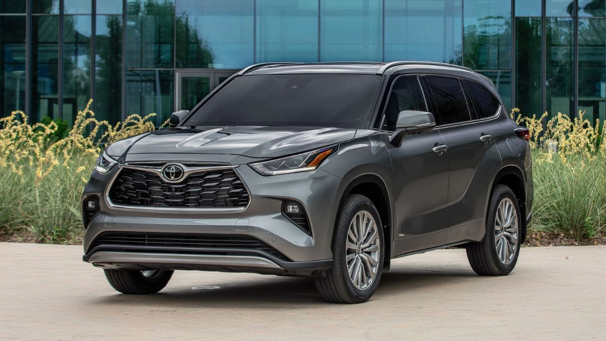 Toyota adelanta un SUV secreto y revive el rumor Highlander