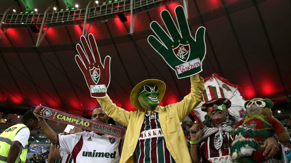 Who is the Mexican that stands out in Brazil and has an unpayable clause in America