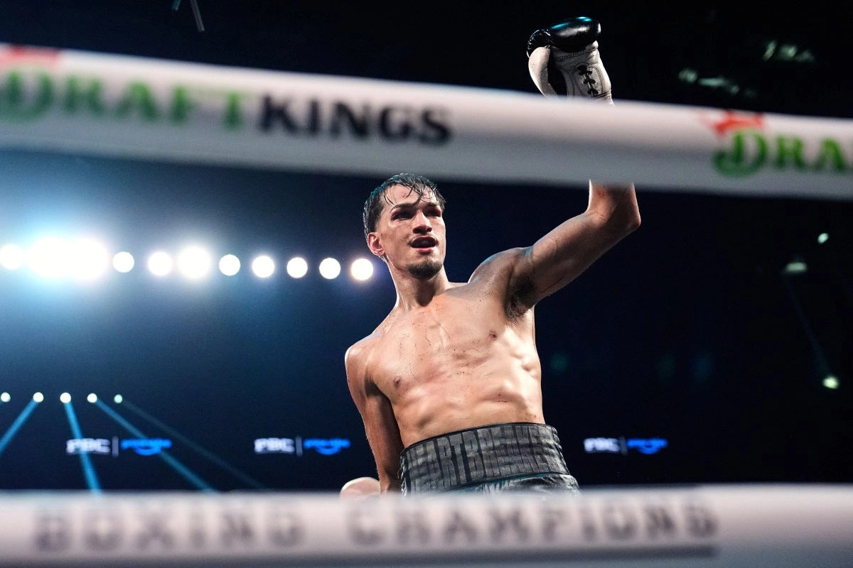 Brandon Figueroa was crowned with brutal knockout in the last second