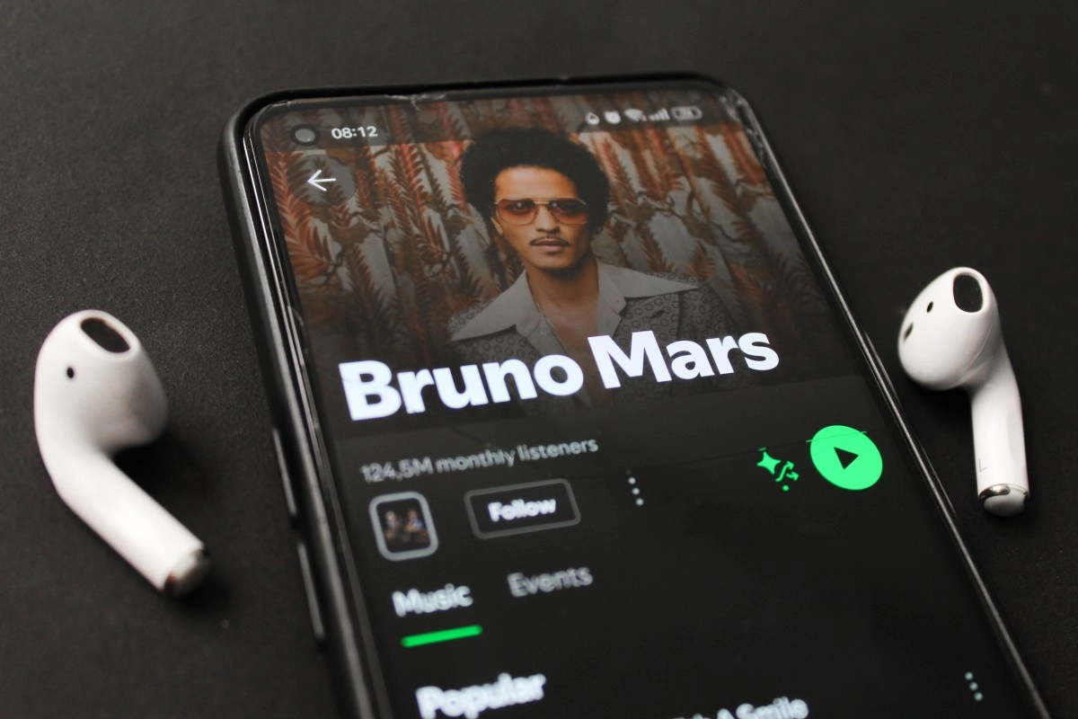 Spotify launches About the Song the new Premium feature that reveals the story behind your favorite songs