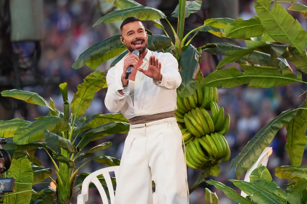 Ricky Martin showed how he lived behind the scenes of the Bad Bunny show at the Super Bowl
