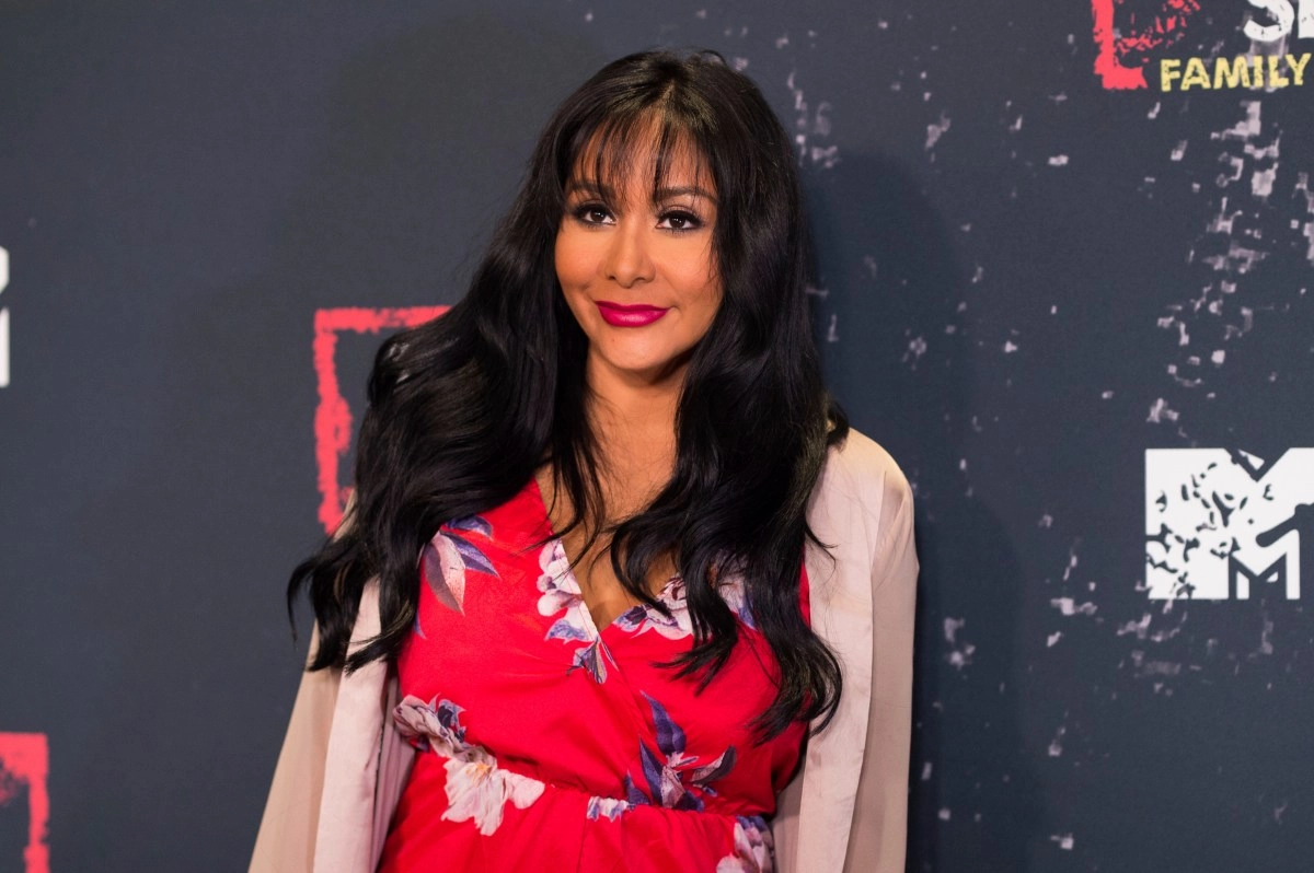 Nicole Snooki Polizzi star of Jersey Shore confesses she was diagnosed with cervical cancer