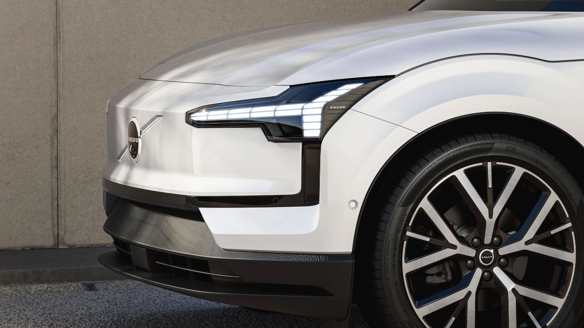 The Volvo EX30 2027 evolves with much more technology