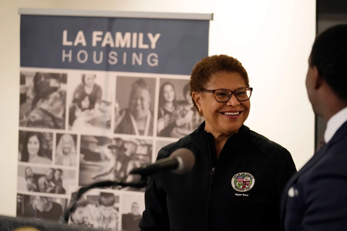 Does Karen Bass deserve the chance to manage Los Angeles for the second time