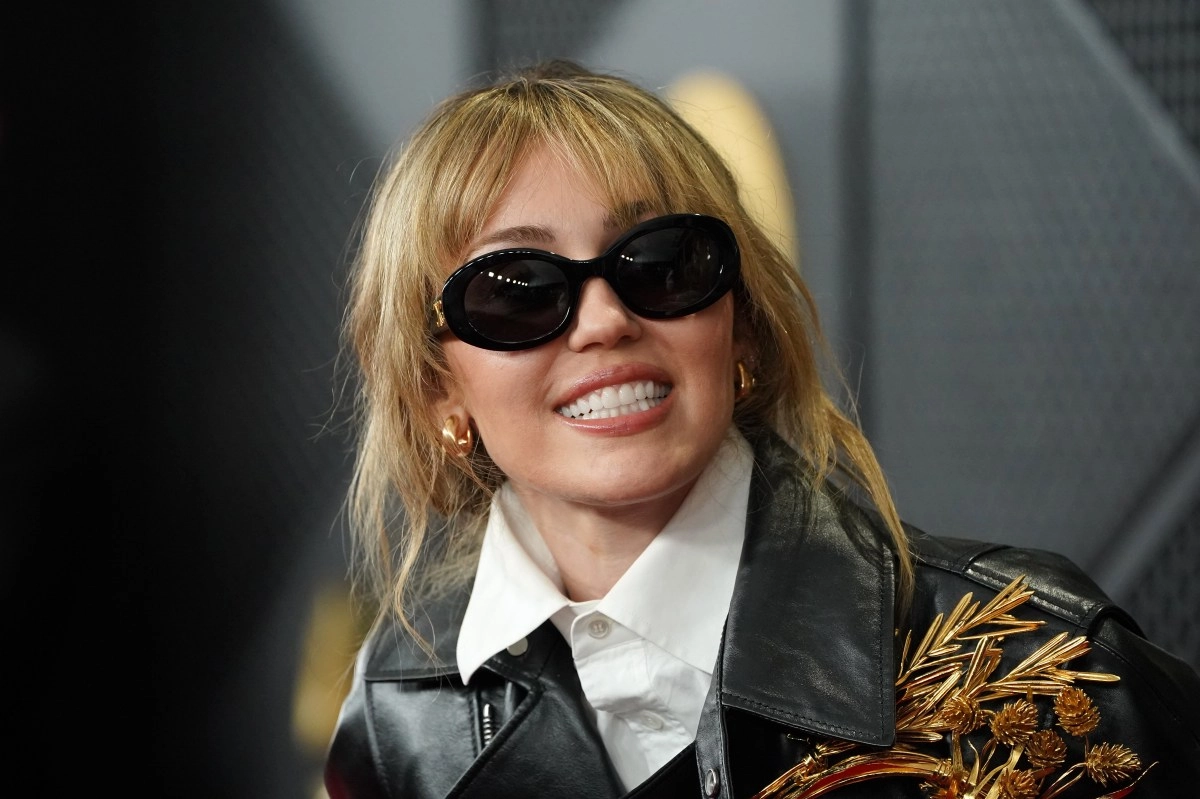 Disney released the first preview of Hannah Montana anniversary special