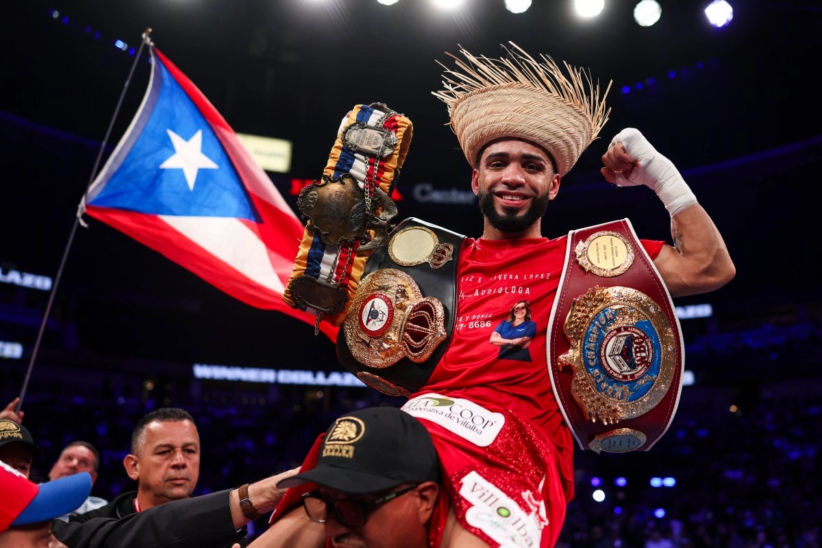 scar Collazo remains unbeatable and retained unified titles before Jess Haro