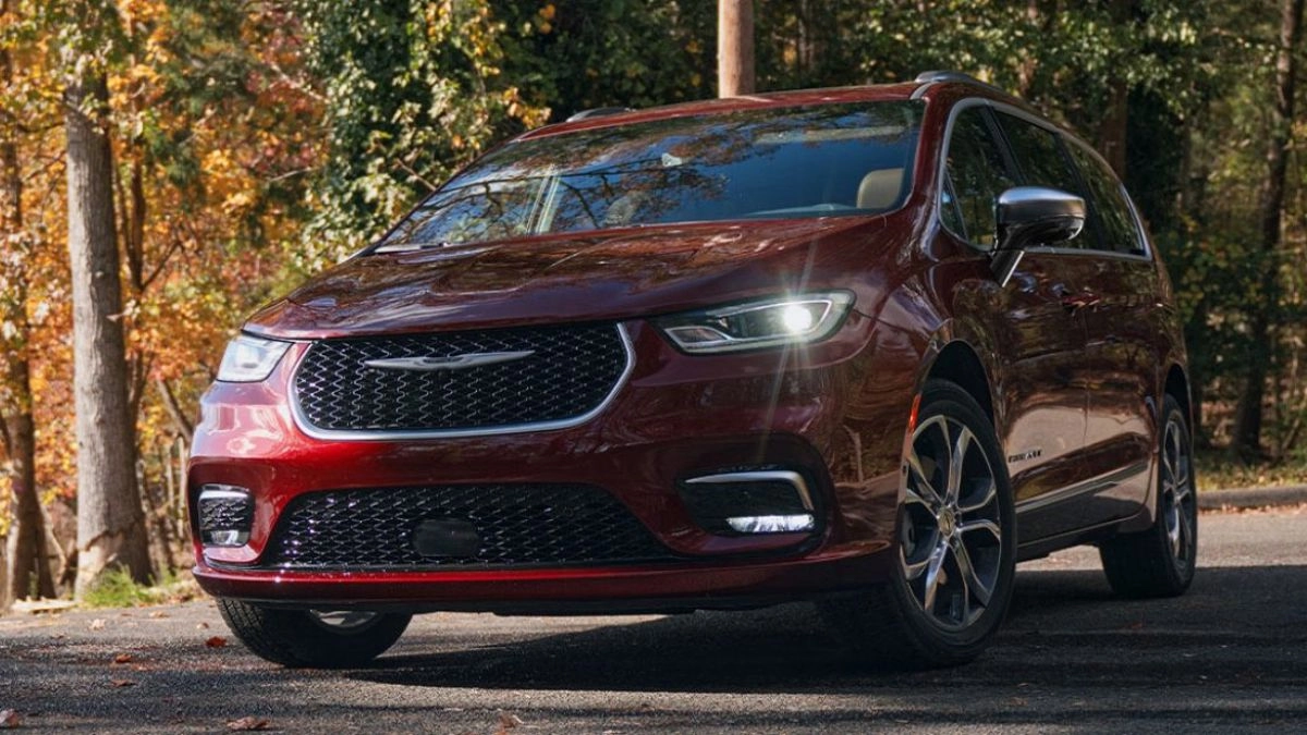 Tricks how to open a stuck hood without breaking anything