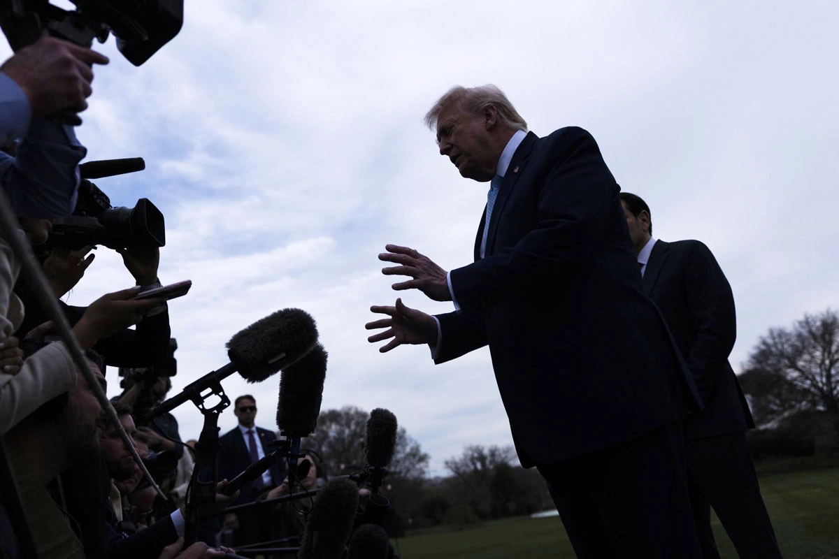 Donald Trump issues an ultimatum against Iran and threatens to destroy its power plants
