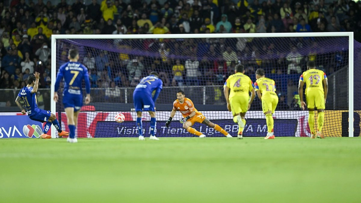 Amrica committed a child penalty and Pumas knocked them out in the last minute 10