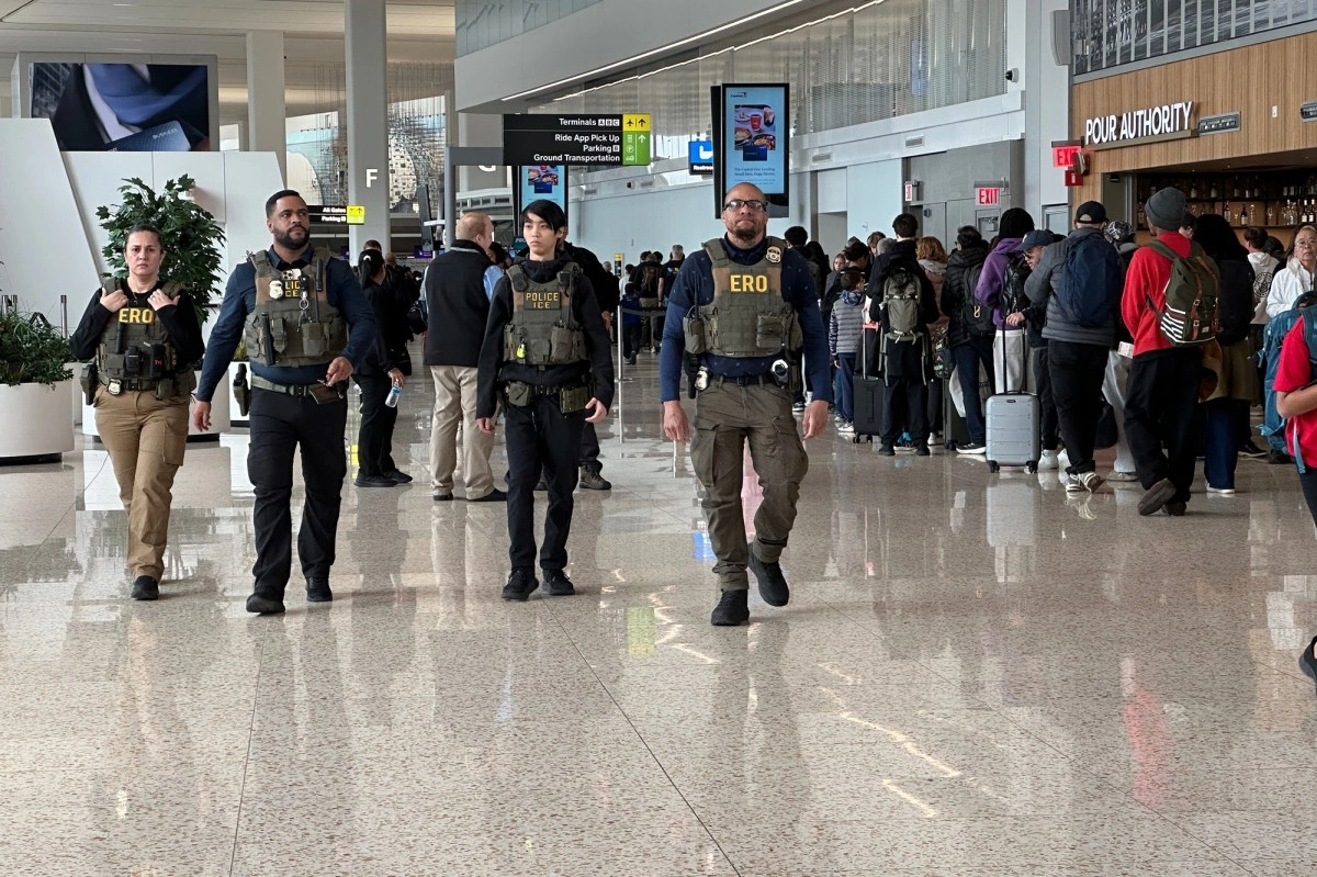 Sending ICE agents to voting centers would be a crime Brennan expert warns