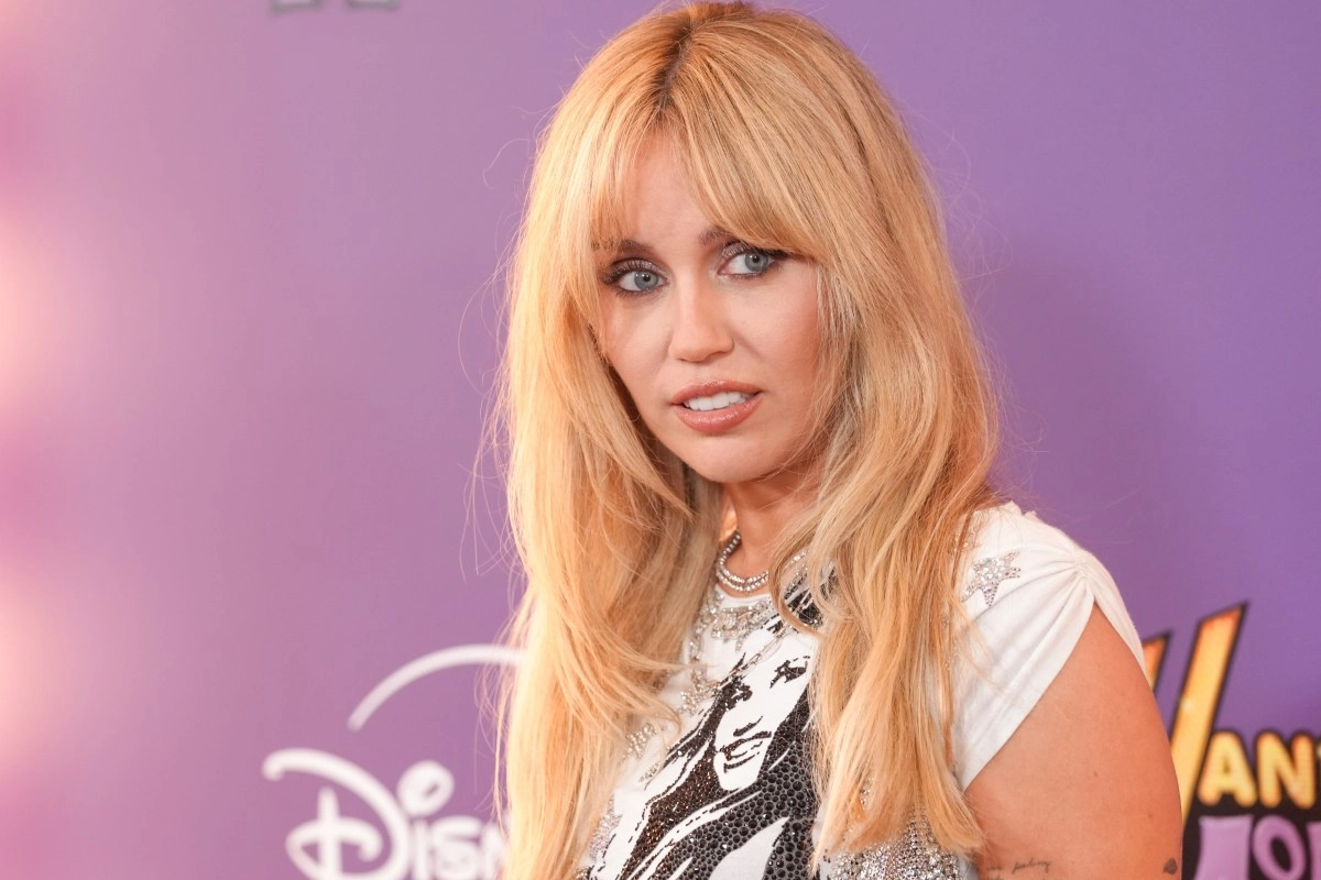 The Hannah Montana special sweeps the audiences and increases the popularity of the original series