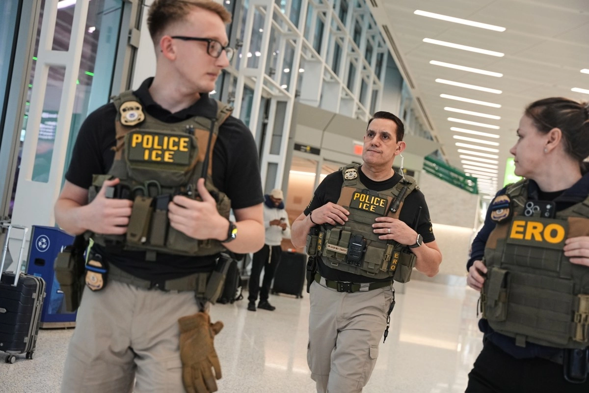 How much does an ICE agent make in 2026 and why the salary is under the magnifying glass