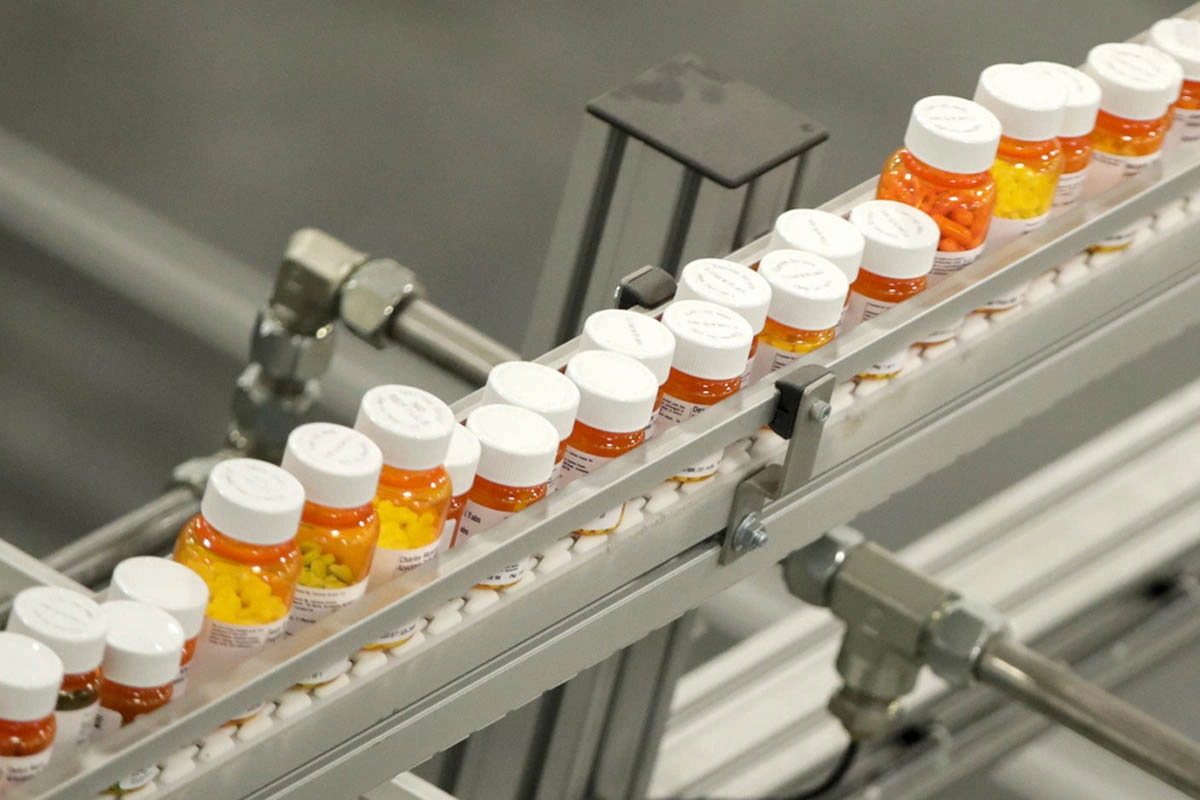 Donald Trump imposes a 100 tariff on imported patented medicines