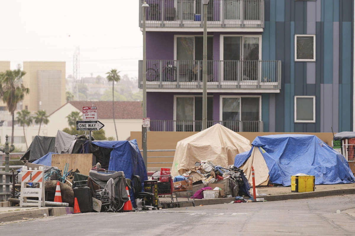 Help programs for homeless people in Los Angeles could suffer a milliondollar cut