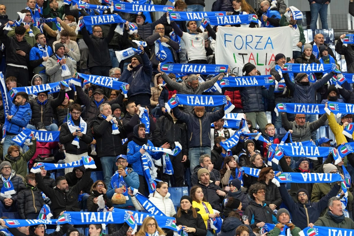 Canada exchanges its shirt with Italian fans for the 2026 World Cup