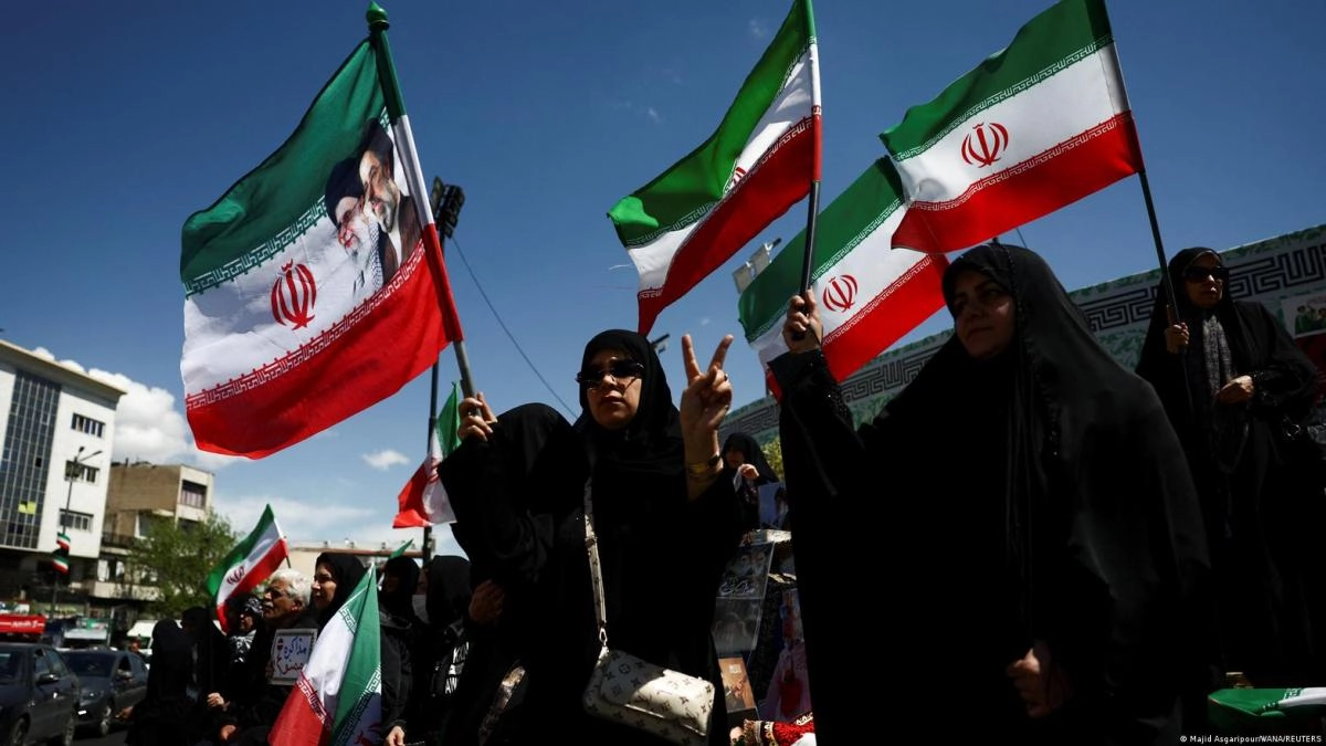 What do countries gain and lose in the Iran war