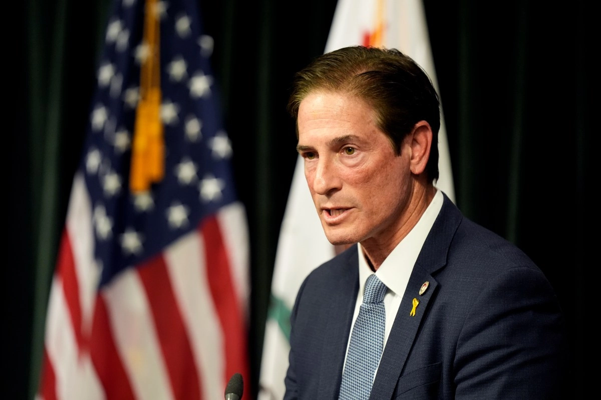 Fighting political corruption requires more than campaign promises