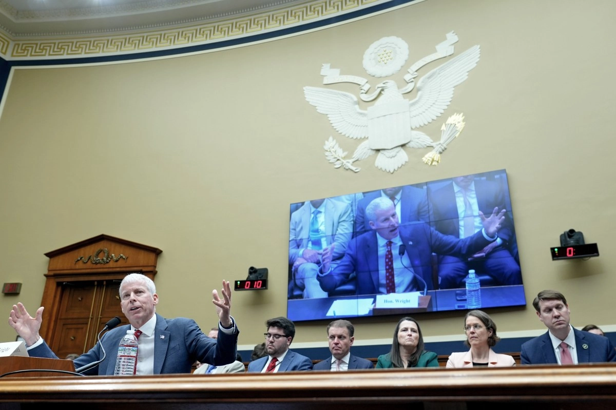 Chris Wright Secretary of Energy predicts gasoline will fall but until 2027