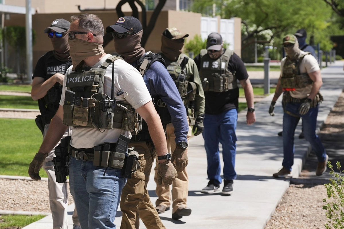 More and more Americans are rejecting ICE operations to detain immigrants