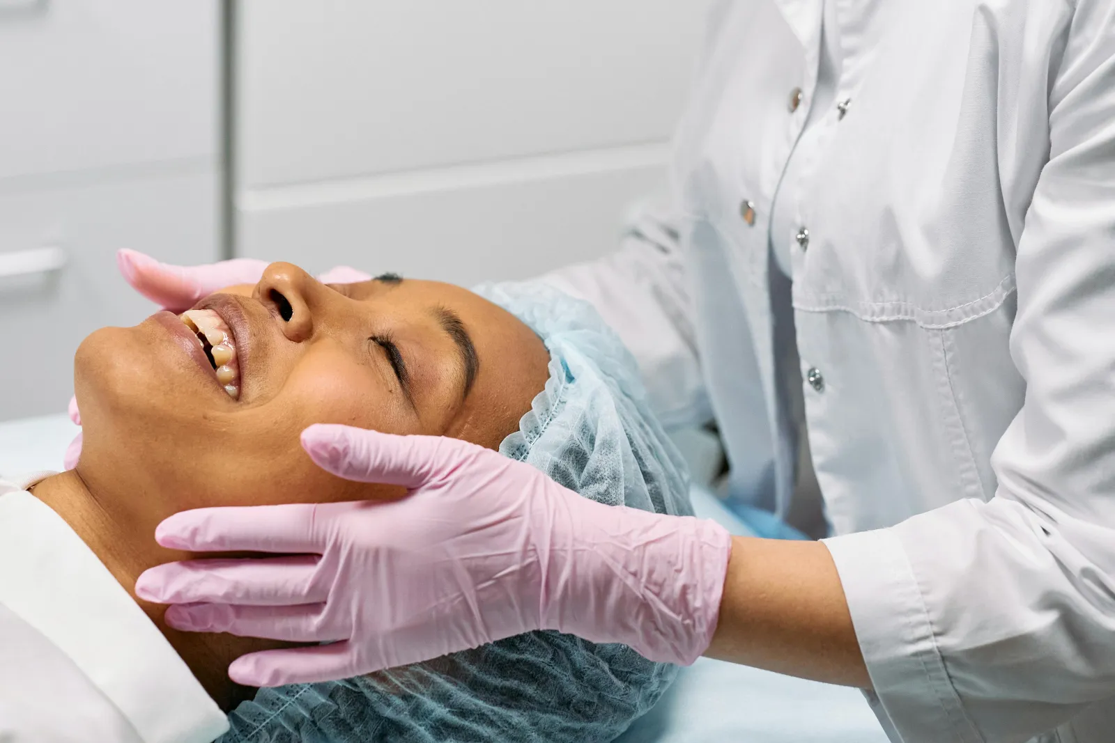 Sunday Headspa Emerges as a Fast Rising Name in Scalp Care and Hair Restoration