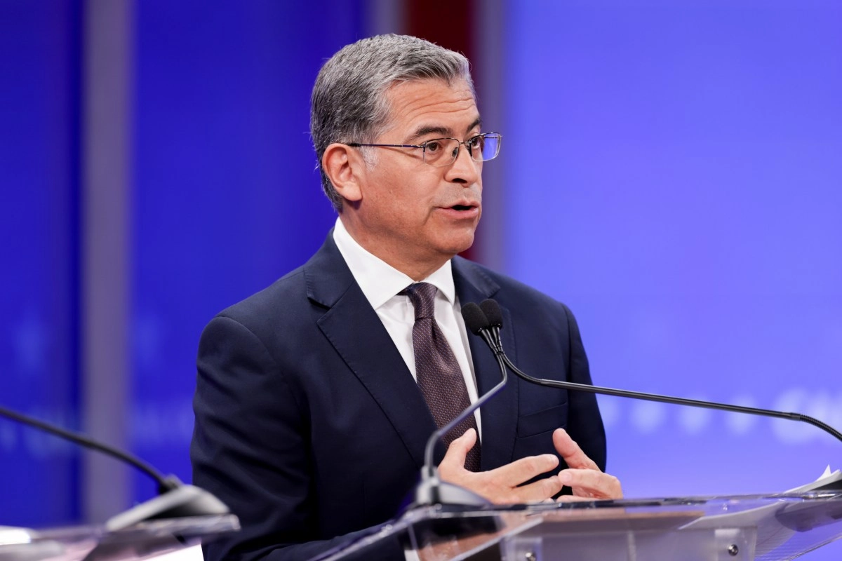 Community leaders from Los Angeles support Xavier Becerra in the face of attacks by Steyer