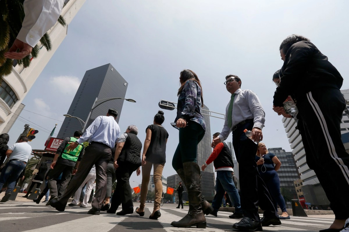 56 magnitude earthquake shakes Mexico City